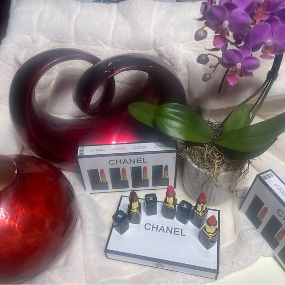 Women Makeup Satin Lipstick Set - Pink, Red, Coral, Nude, Berry - Picture 5 of 5